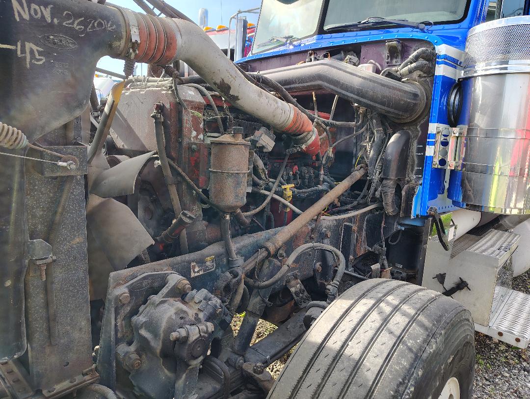 2002 PETERBILT 379 - Image 44